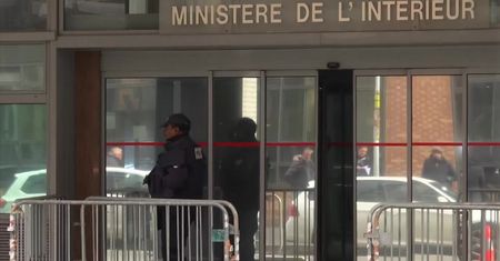 Nicolas Sarkozy zatrzymany i przesłuchiwany w Paryżu. Miał przyjąć 50 mln euro od M. Kaddafiego na kampanię