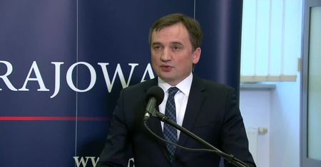 Z. Ziobro o skuteczności walki z wyłudzaniem VAT: Wartość zabezpieczonego mienia wzrosła z 200 mln do 1 mld złotych