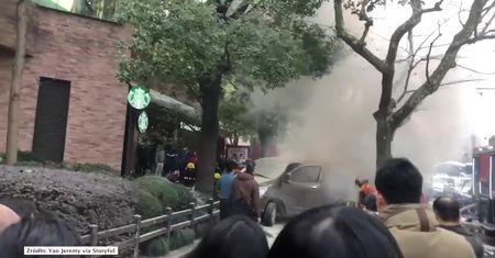 Minivan wjechał w tłum pieszych w centrum Szanghaju. 18 rannych