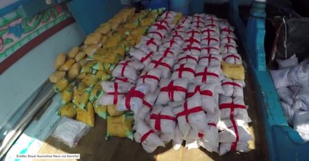 Kontrabanda o czarnorynkowej wartości blisko 100 mln dolarów. Australijska marynarka przechwyciła ponad 400 kg heroiny