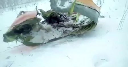 Katastrofa lotnicza pod Moskwą. Rozbił się samolot z 71 osobami na pokładzie (Aktualizacja)