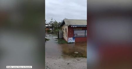 Zalane ulice, zniszczone budynki, w tym siedziba parlamentu. Niszczycielski cyklon Gita przeszedł przez Tonga