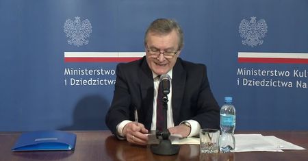 Minister kultury tłumaczy się zakupów za 100 mln euro. “Uznaliśmy, że Polskę stać na kolekcję za tak niewielką cenę”