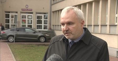 Pijana kobieta przejechała mężczyznę leżącego na ulicy. Ofiara zmarła w szpitalu