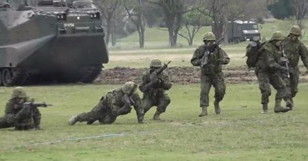 Pierwsza taka brygada w Japońskiej armii od zakończenia II Wojny Światowej. Duże ćwiczenia z udziałem śmigłowców i amfibii