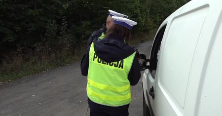 Mandaty za kopcenie. Policja przeprowadziła akcję “SMOG”