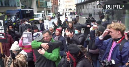 Brytyjski sąd nie zezwolił na ekstradycję J. Assange’a. Zdecydował czynnik zdrowotny