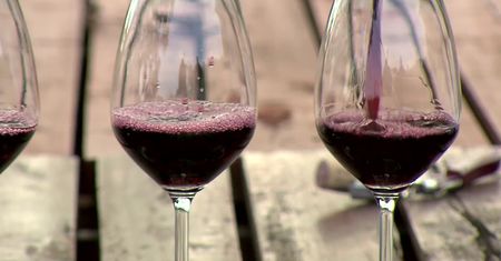 5 sposobów na kaca. Co może pomóc, gdy przesadzimy z alkoholem?