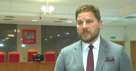 Policja wnioskuje do sądu ws. 14-latki biorącej udział w proteście kobiet. Sąd oceni, czy jest ”zdemoralizowana”