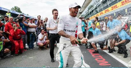Lewis Hamilton o krok od 7. mistrzostwa świata F1. Brytyjczyk wygrał Grand Prix Emilia Romagna i jest coraz bliżej obrony tytułu