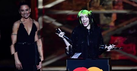 Wzruszona Billie Eilish odebrała nagrodę dla zagranicznej artystki solowej na BRIT Awards