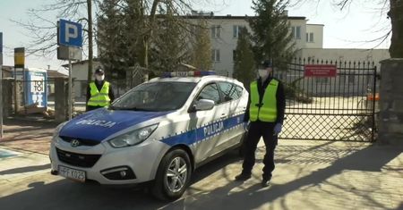 Podopieczni domu opieki w Drzewicach nadal są w dramatycznej sytuacji