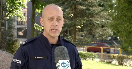 12-latek za kierownicą ciągnika, obok jechał pijany 33-latek. “Na widok policjantów zamienili się miejscami”