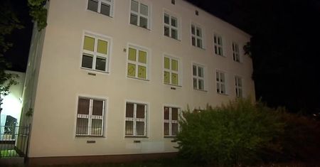 Pierwsza warszawska podstawówka zawiesza stacjonarne zajęcia. “COVID-19 u nauczyciela”