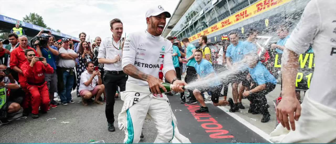 Lewis Hamilton o krok od 7. mistrzostwa świata F1. Brytyjczyk wygrał Grand Prix Emilia Romagna i jest coraz bliżej obrony tytułu