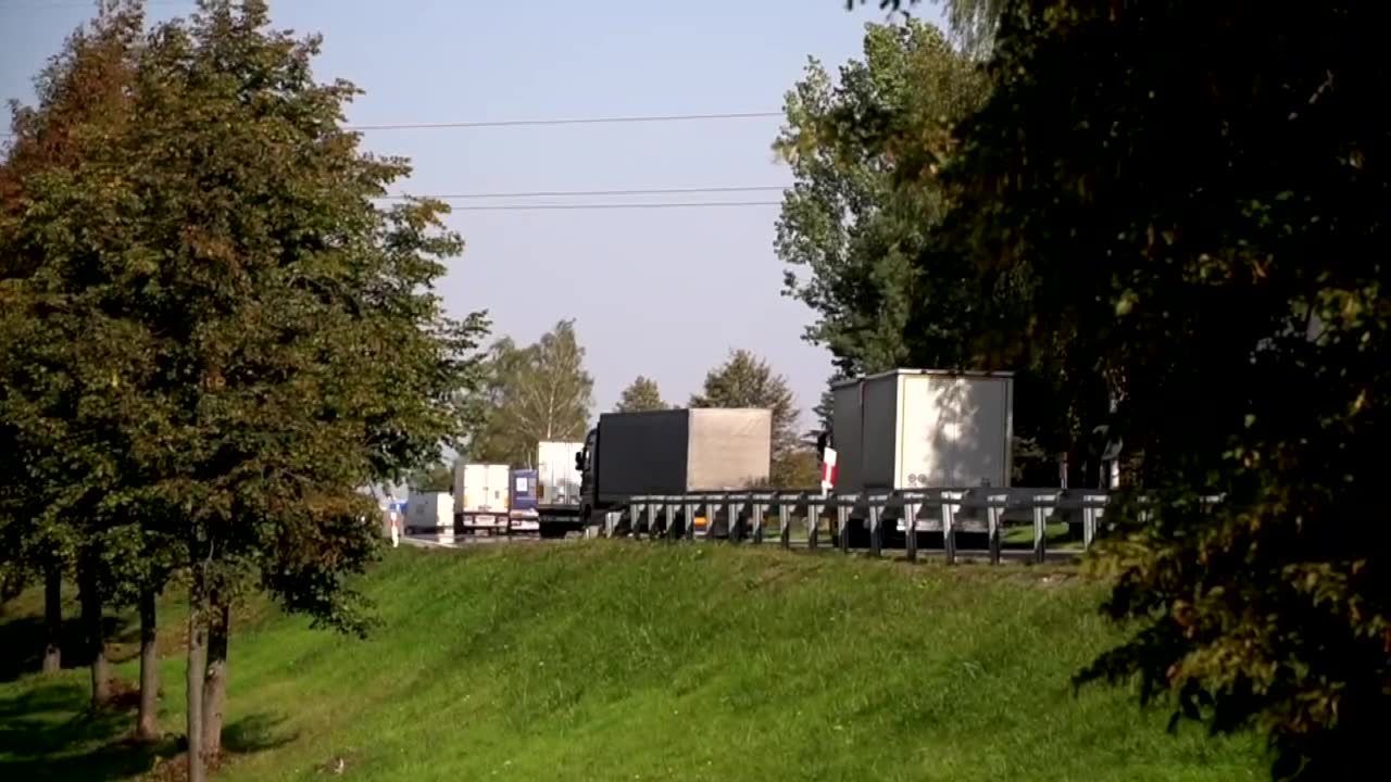 Kolejki tirów na wschodniej granicy