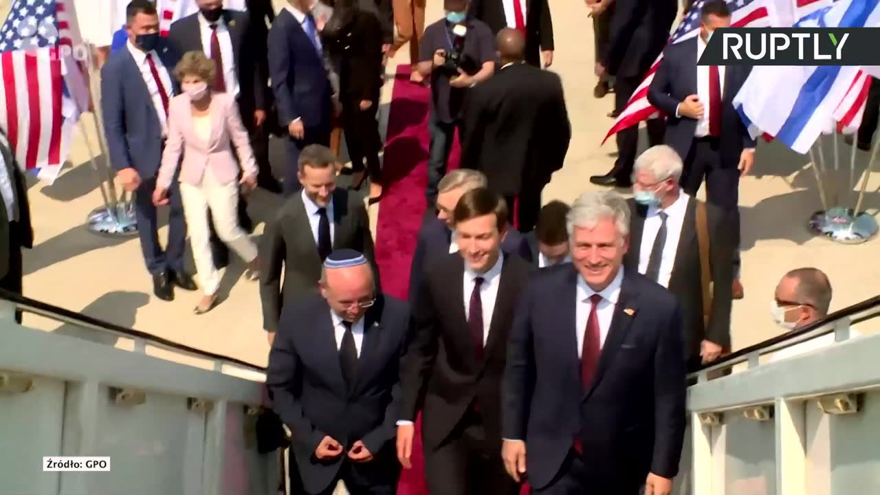 Jared Kushner na pokładzie historycznego, pierwszego samolotu lecącego z Izraela do ZEA