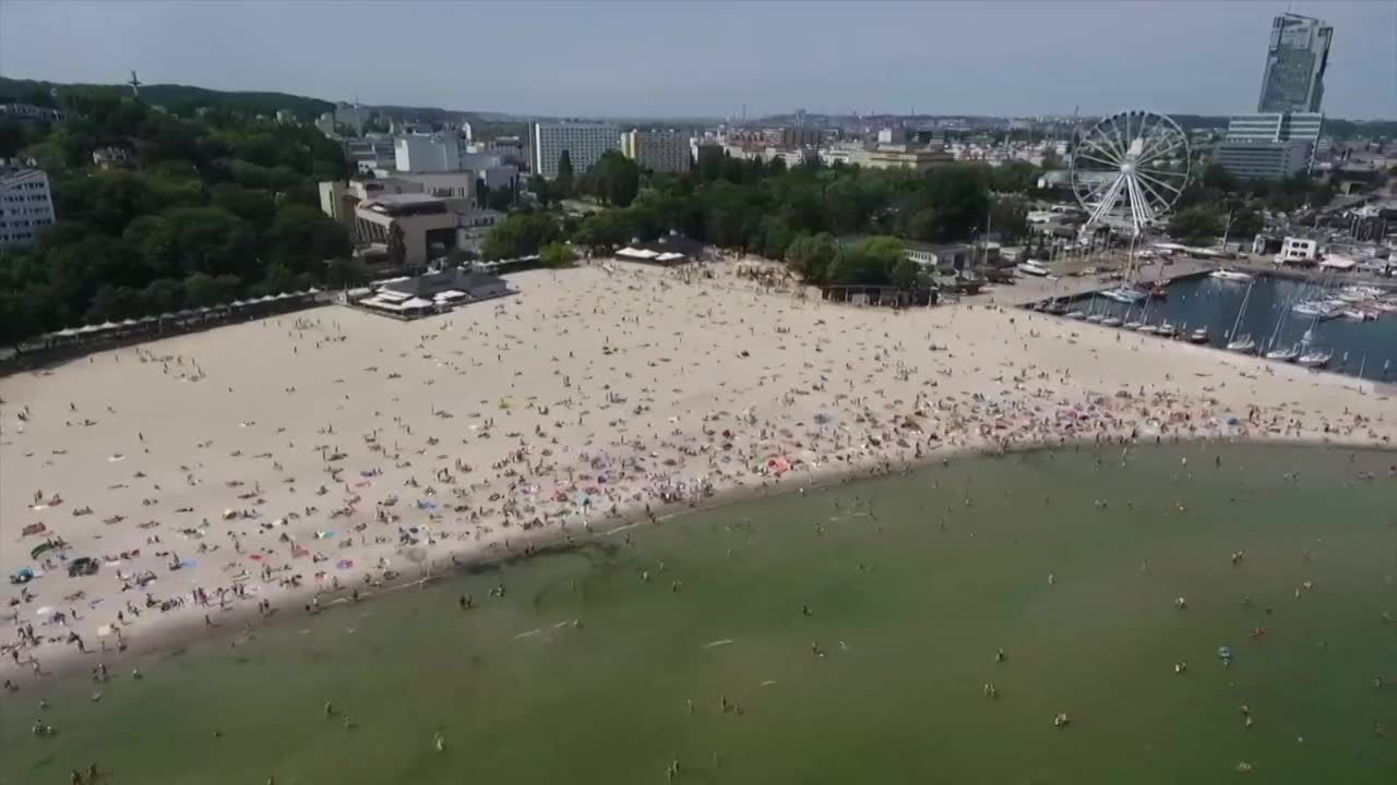 Pływanie w Bałtyku niebezpieczne. Pojawiła się groźna, mięsożerna bakteria