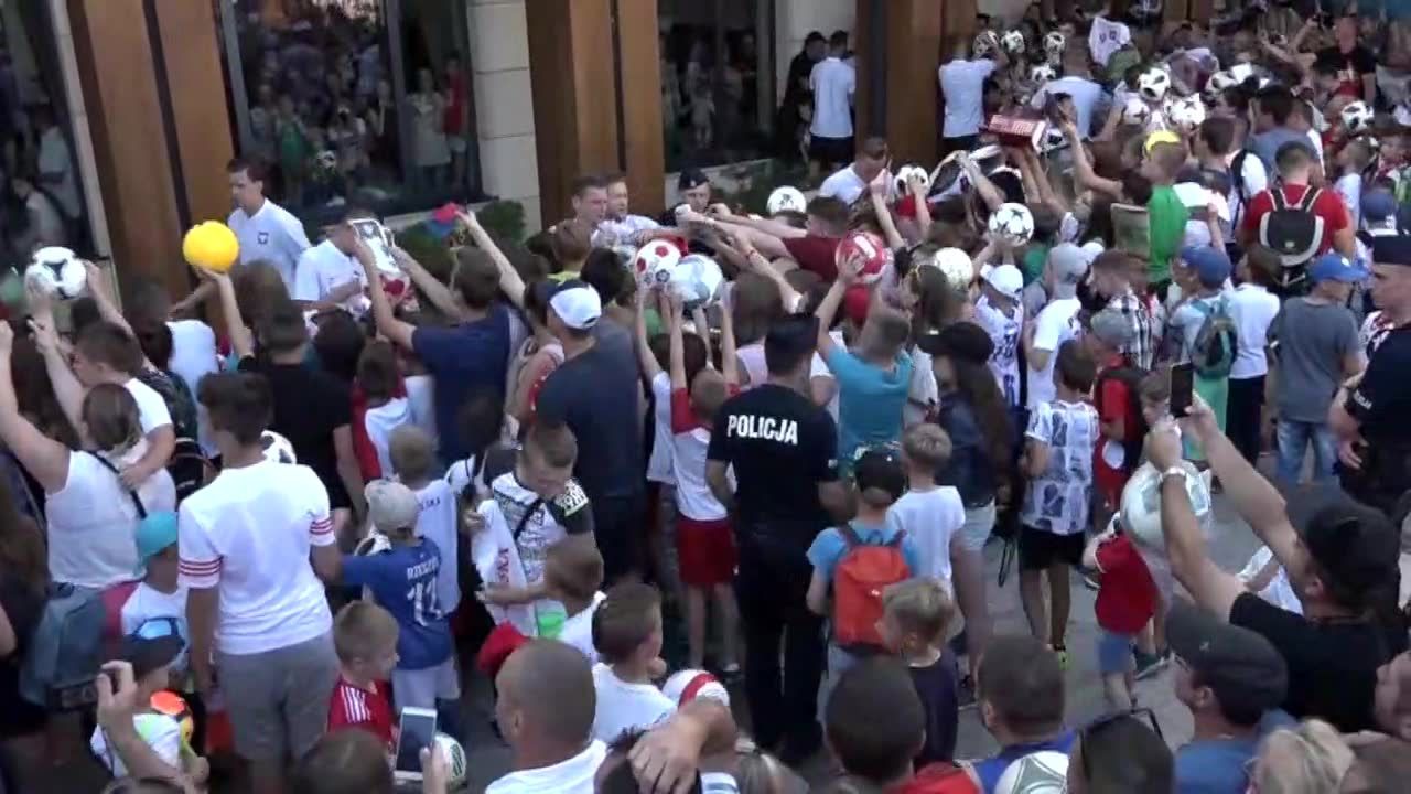 Istne szaleństwo w Arłamowie. Reprezentanci Polski spotkali się z kibicami