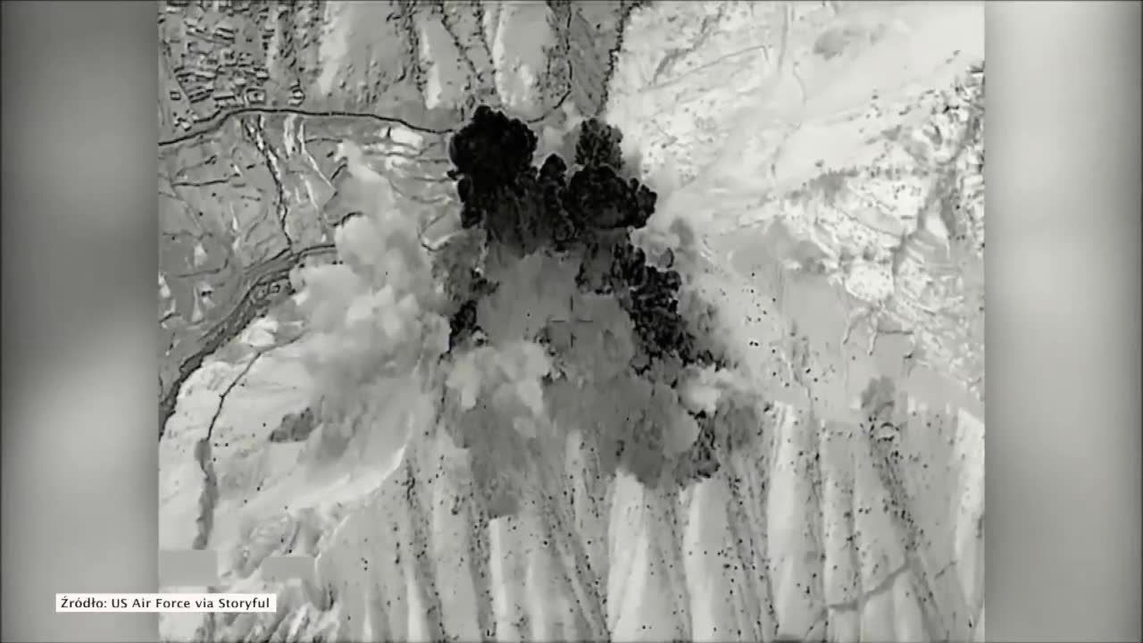 Bombowiec B-52 zrzucił rekordową ilość bomb na bazę talibów w Afganistanie