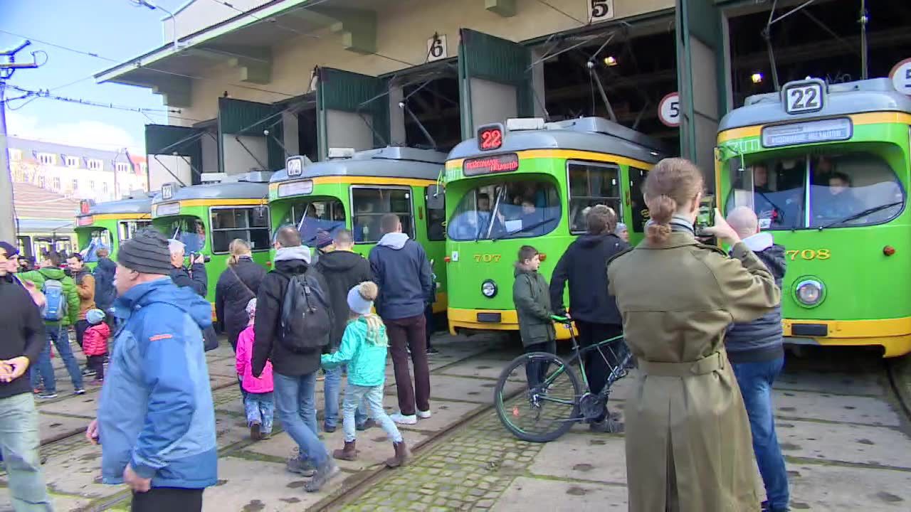 Helmuty przechodzą na emeryturę. Poznaniacy pożegnali kultowe tramwaje