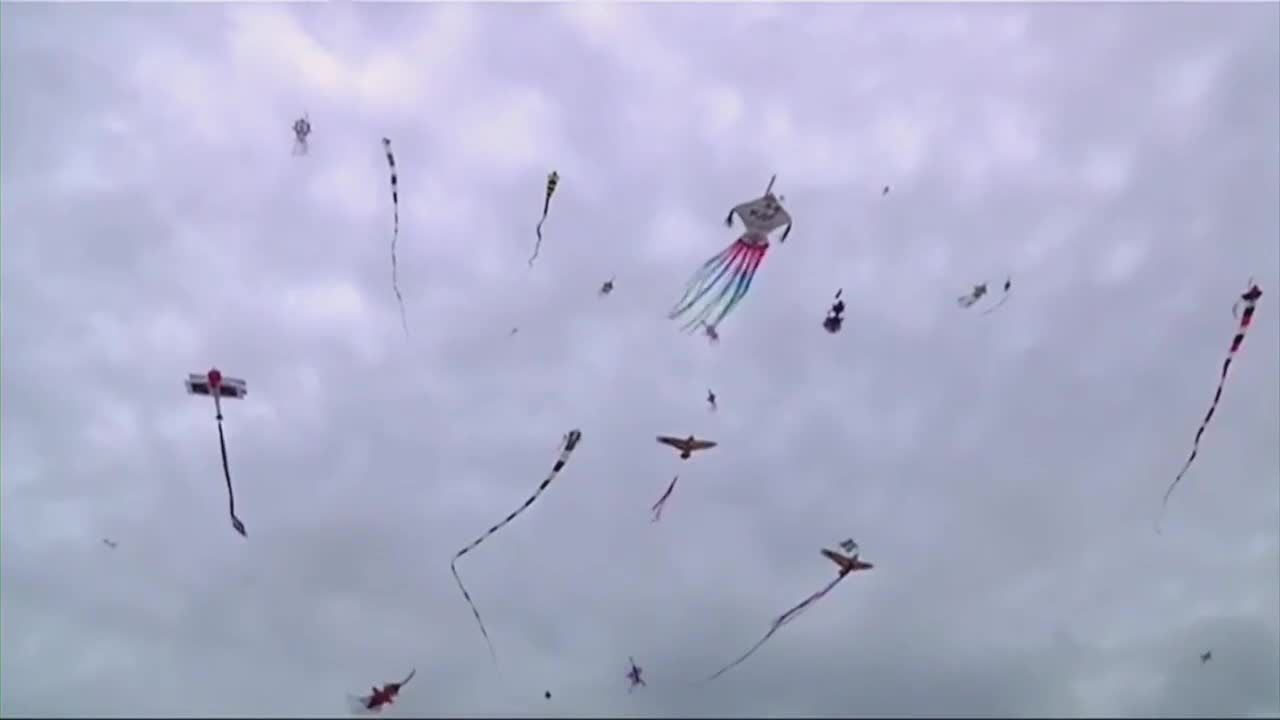 Za popularny sport będzie można trafić do więzienia. “Puszczanie latawców w pobliżu lotnisk będzie traktowane jak przestępstwo”