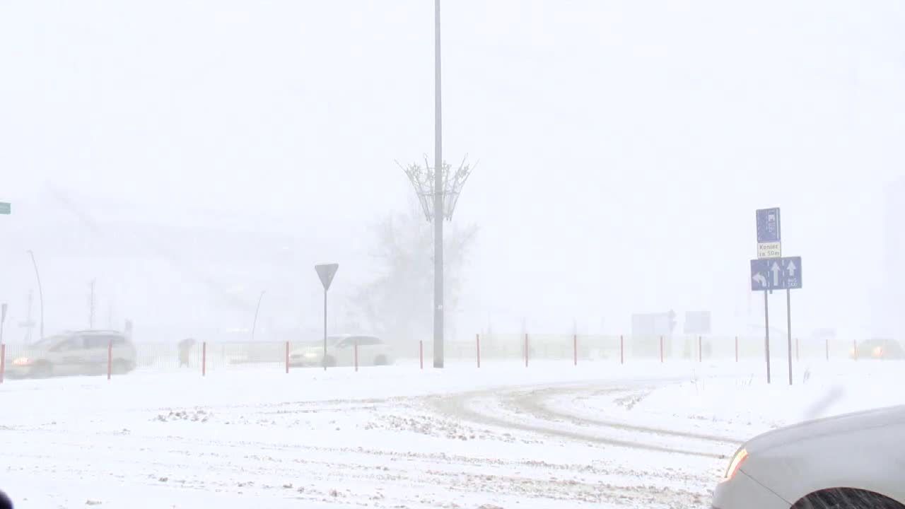 Ogromna śnieżyca w Białymstoku. Miasto sparaliżowane