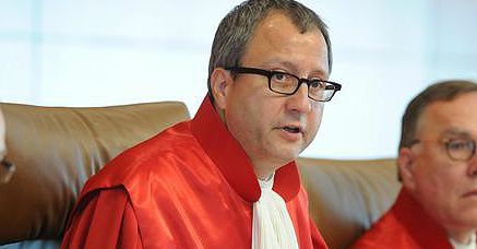 "Polska podważa struktury prawne UE, sytuacja jest dramatyczna". Mocny wywiad szefa TK Niemiec