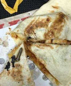 Znalazł śrubkę w jedzeniu z KFC. Teraz twierdzi, że pracownicy go okłamali
