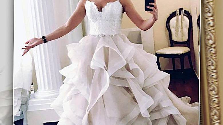 Suknia ślubna, Marta, O mnie się nie martw