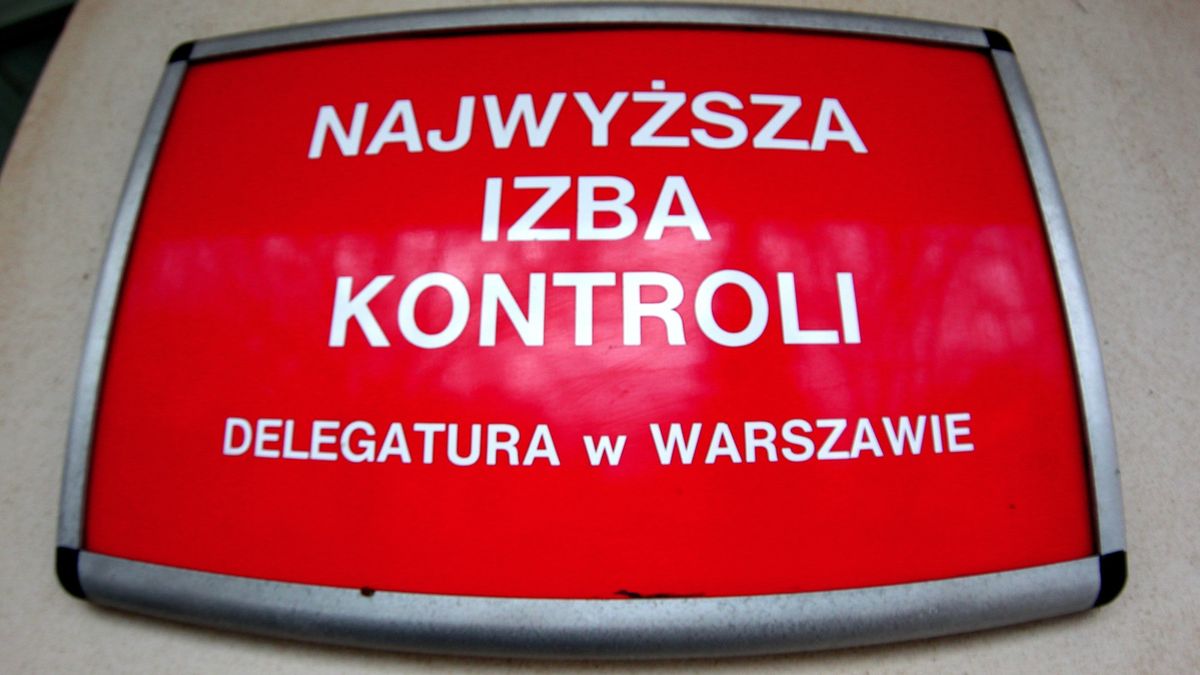 NIK ujawniła, że w latach 2011-2017 w kontrolowanych spółkach z pracą pożegnało się 1295 dyrektorów.