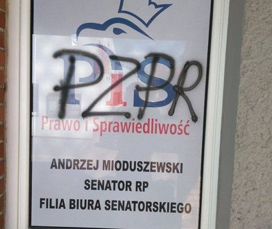 Kujawsko-pomorskie. Namalowała obraźliwe graffiti na biurze PiS. Została zatrzymana