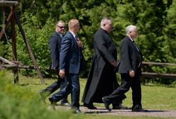 "Kaczyński kontempluje tu ciszę". Do tej miejscowości na Podkarpaciu pielgrzymują politycy PiS