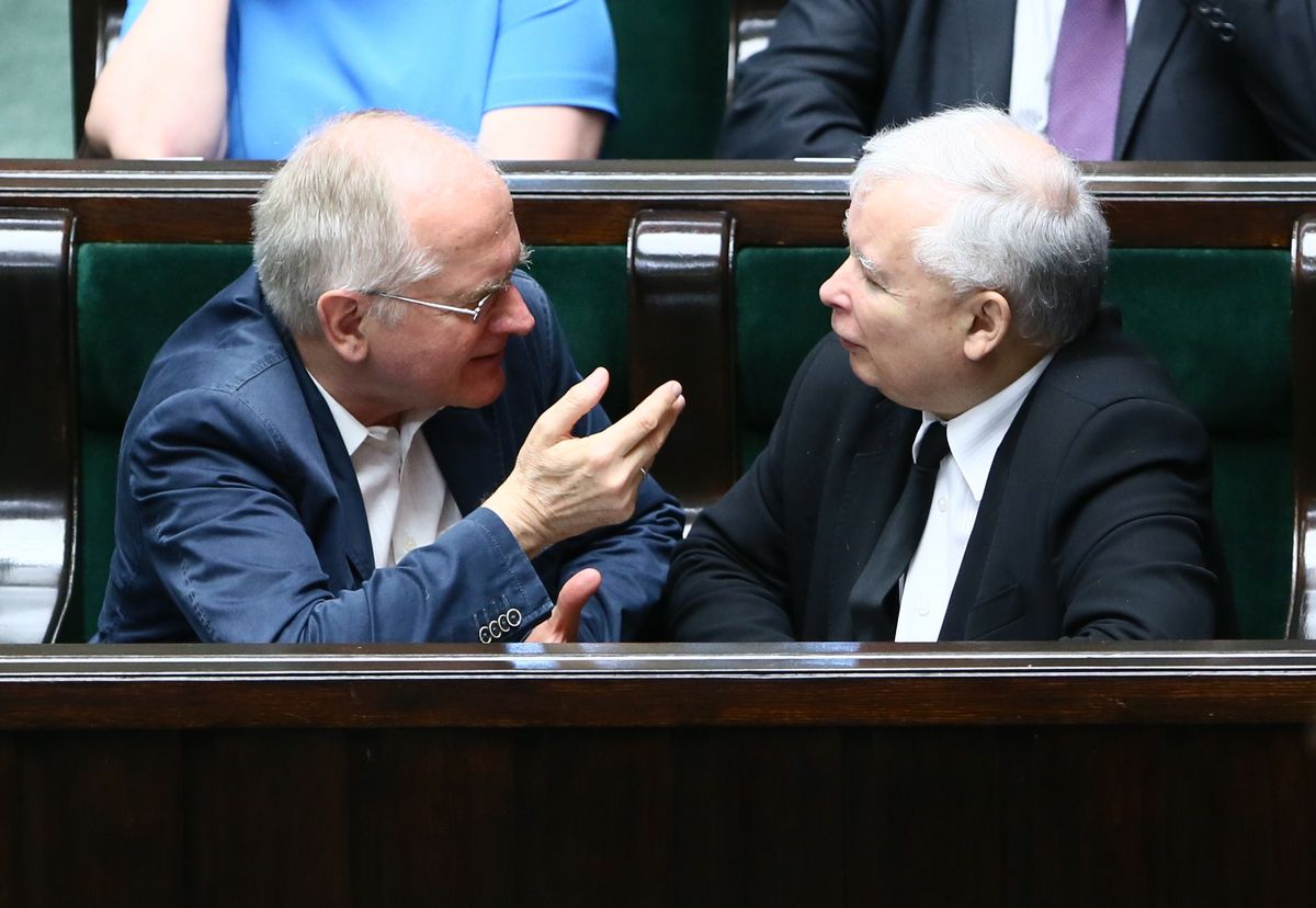 Kaczyński uległ, PiS zmienia zdanie. Hodowcy norek przy wsparciu o. Rydzyka ratują swoją branżę