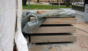 Co za wpadka! Nowy pomnik Nieznanego Żołnierza z fatalnym błędem ortograficznym