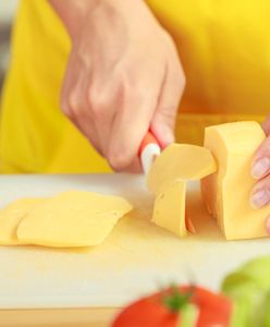 Ser żółty - kalorie, skład. Czy warto jeść żółty ser?