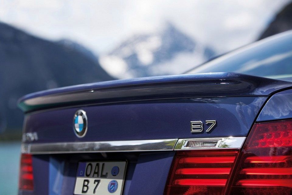 BMW serii 7 na rok 2013 - megagaleria niemieckiego okrętu flagowego 3