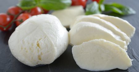 Mozzarella bez zawartości tłuszczu