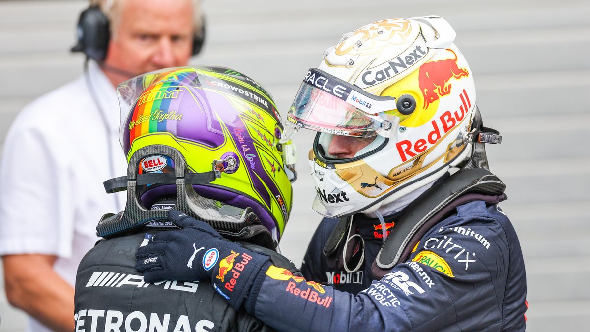 Max Verstappen i Lewis Hamilton (po lewej)