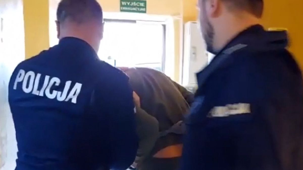 Mężczyzna odciął siostrze głowę