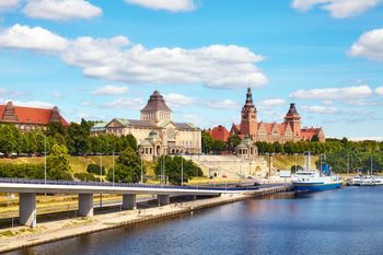 Pogoda w Szczecinie. Prognoza na czwartek 1 stycznia. Pełne zachmurzenie, lekki deszcz, wiatr do 33 km/h