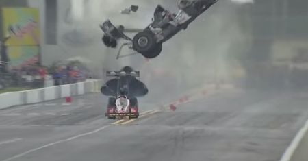 Ten dragster dosłownie wyleciał w powietrze