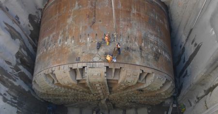 Maszyna drążąca TBM. Podziemne monstrum tworzy tunel wielkości domu
