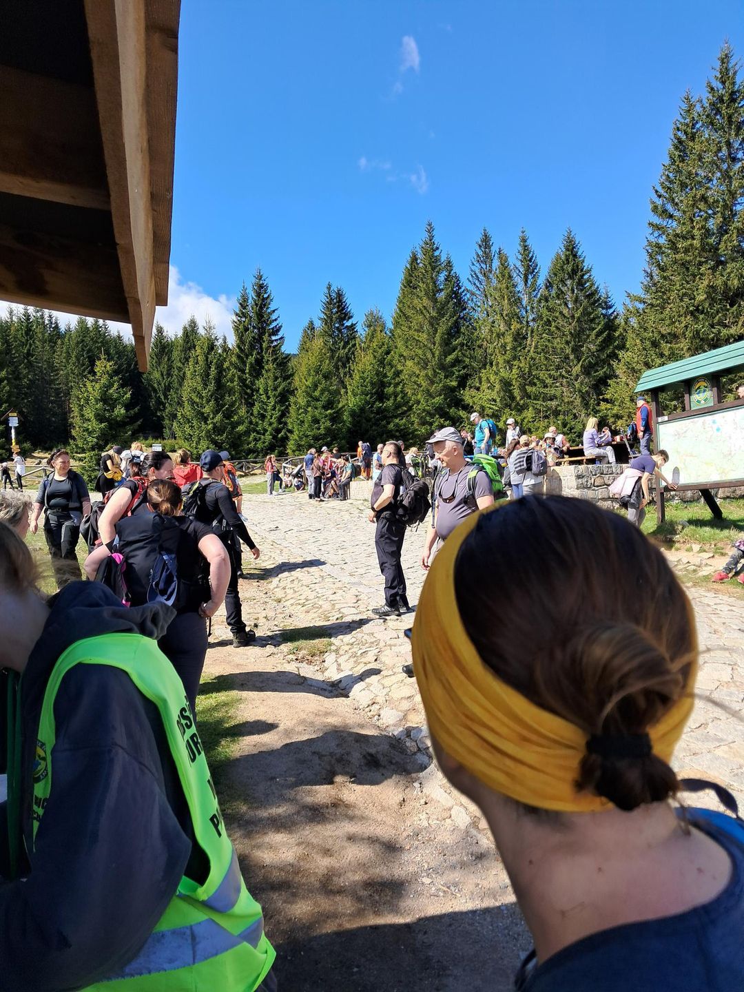 Wielu turystów pojawiło się w Karkonoszach.