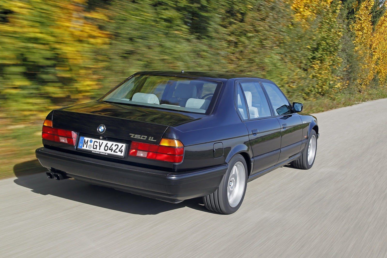 BMW Serii 7 V12
