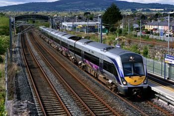 Irlandia inwestuje 228 mln euro w kolej między Irlandią Północną a Republiką. Ogromne pieniądze na wspólną przyszłość wyspy