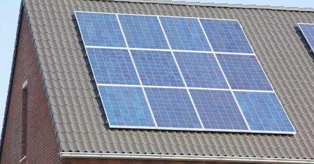 Instalacja solarna: kolektor próżniowy czy płaski?