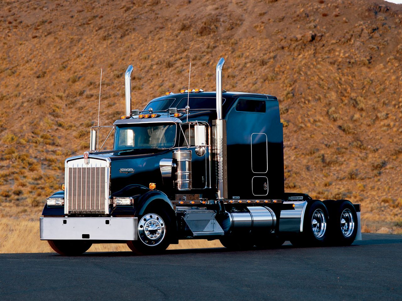 Kenworth W900