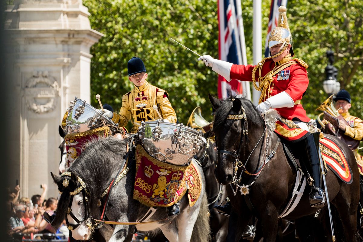 "Trooping the colour": tak Londyn oficjalnie świętuje urodziny królowej Elżbiety II