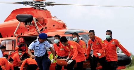 Szef AirAsia: jeszcze nie zlokalizowano wraku
